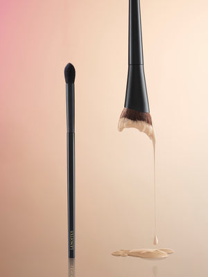 Smoothing Foundation Brush N°101