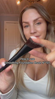 Smoothing Foundation Brush N°101